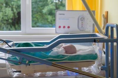 Porodnice Jablonec nad Nisou, p.o., Gynekologicko-porodnické oddělení: Miminko v postýlce.