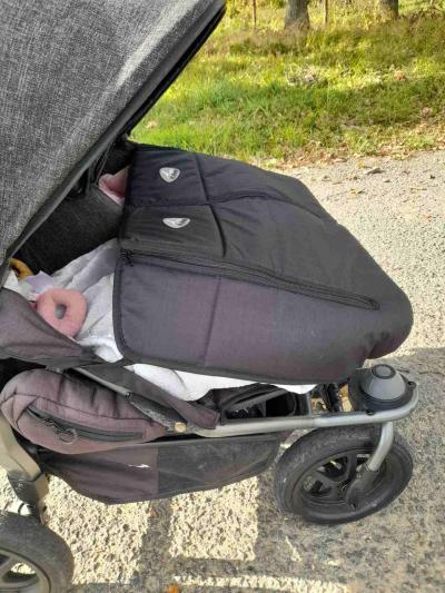 Dvojčatové a sourozenecké kočárky | Nánožník TFK duo combi