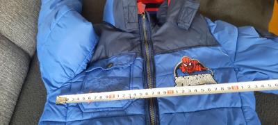 chlapecká zimní bunda spideman, vel. 128 značky C&A.