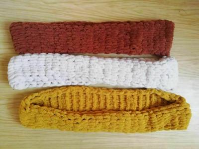 Měkký pletený nákrčník puffy (bílá a mentolové)