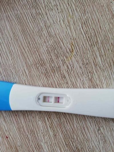 Testování a těhotenský test | Duch? Nebo jsem těhotná?