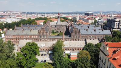 Porodnice U Apolináře, Klinika gynekologie, porodnictví a neonatologie 1. LF UK a VFN