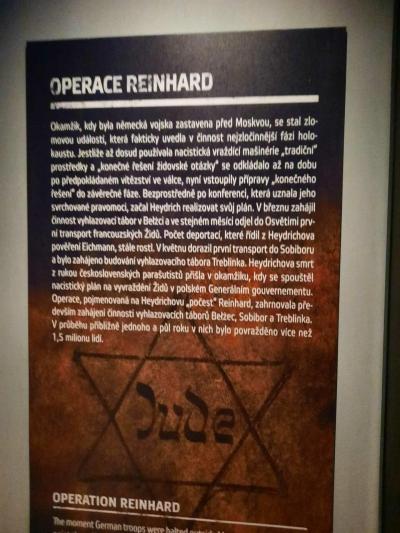 ARMÁDNÍ MUZEUM