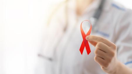 Může to být HIV? Jaké jsou příznaky nemoci