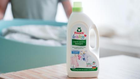 Jak odstranit skvrny? Otestovaly jsme prací prostředek Frosch EKO Baby!