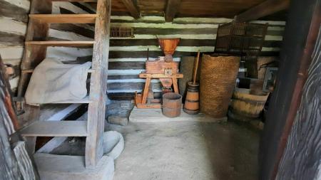 VESELÝ KOPEC