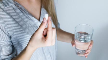 Ženy v Evropské unii přicházejí o svá práva. Mladá dívka byla odsouzena k 22 měsícům vězení za potrat