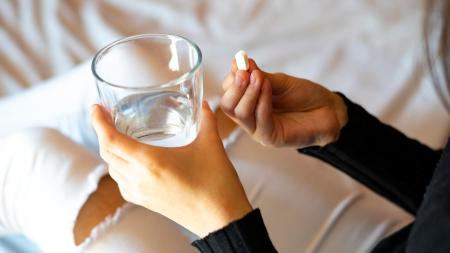 Užíváte pravidelně při onemocnění antibiotika?