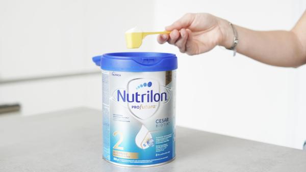 Nutrilon 2 Profutura CESARBIOTIK™ se snadno rozmíchává a netvoří hrudky.