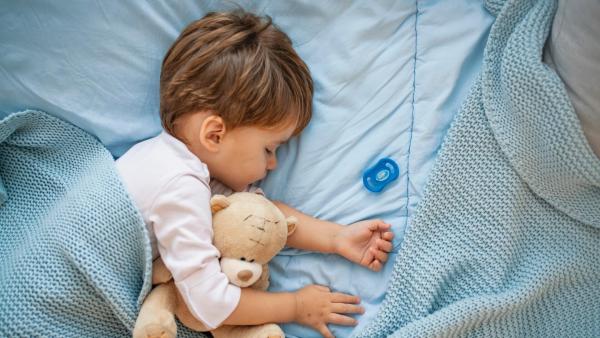 O chronické bronchitidě mluvíme, pokud kašel trvá déle než 3 měsíce v roce a opakuje se 2 až 3 roky po sobě.
