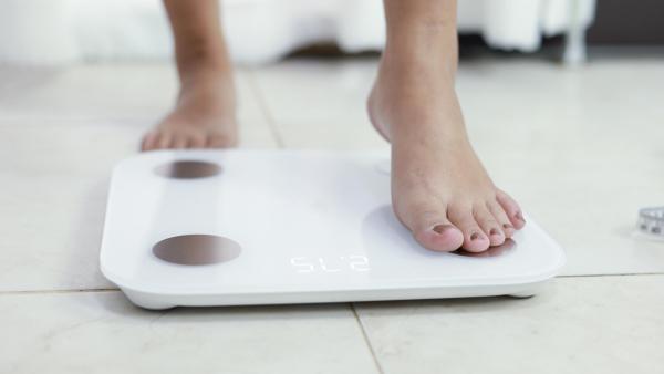 Nepřiměřená tělesná hmotnost může způsobit neplodnost.