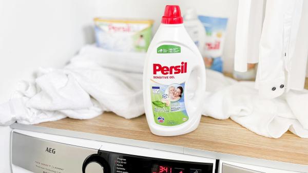 PERSIL prací gel Sensitive.