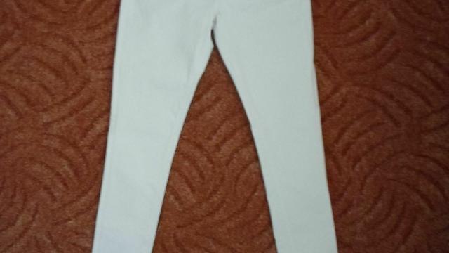 Bílé kalhoty rifle džíny
