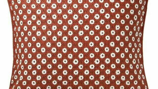 Cihlově červený povlak na polštář, květy, 50x50cm