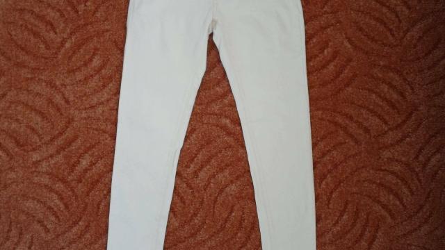 Bílé smetanové kalhoty rifle džíny