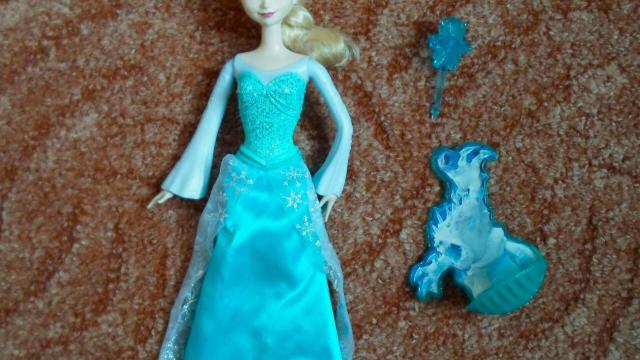 Barbie Frozen - Zmrazující Elsa - Ledové království