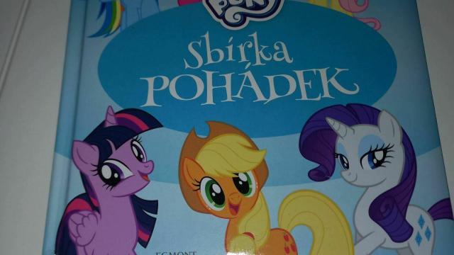 Kniha- sbírka pohádek My little ponny