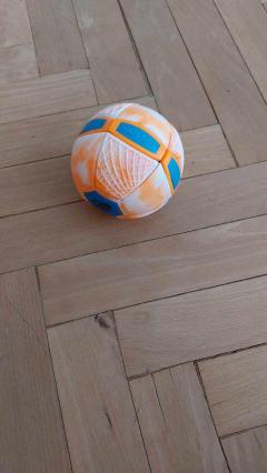 míč Phlat ball