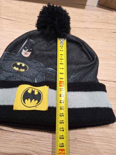 chlapecká čepice a rukavice značky Batman.