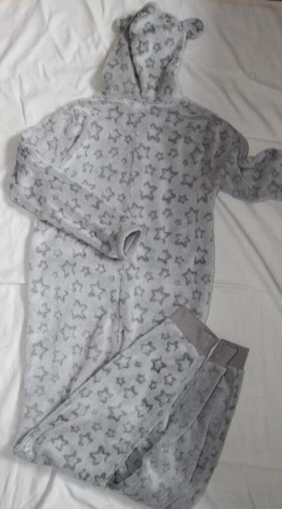 PO95. Teplý fleece šedý chlupatý overal, 10-12 let