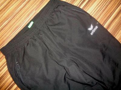 Super černé sportovní kalhoty Erima 40/42