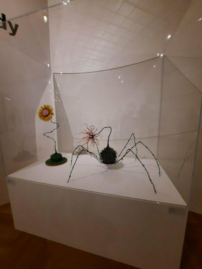 TIM BURTON