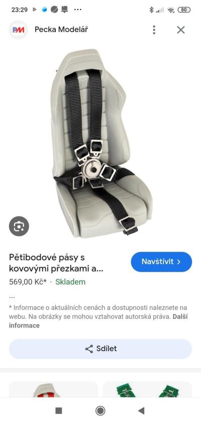 Stejná situace | Dítě v autě bez autosedačky