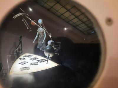 TIM BURTON