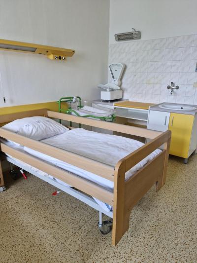 Šestinedělí  žlutý pokoj 2.jpg