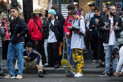 Výchova | Je vpoho ,že můj syn chce nosit jenom streetwear?