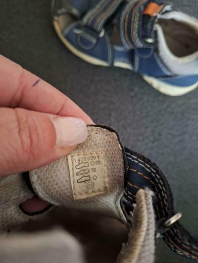 dětské boty  vel. 25 značky Bobbi Shoes.