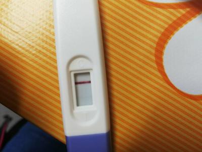 Testování a těhotenský test | Dvě čárky nebo špatně vidím?