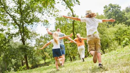 Musíte si pořád hrát s dětmi? Psycholog odhaluje, kdy se přemáhat a kdy říct NE
