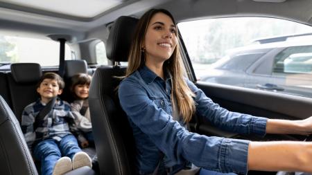 Chce nás odstěhovat na kraj světa. Taxikáře dětem bych dělala ale já