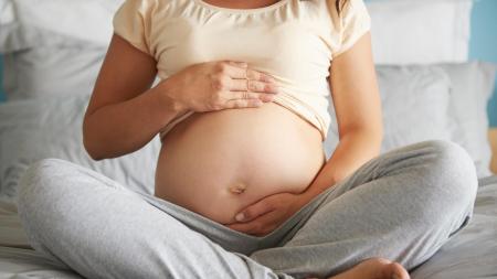 Selhává u nás sexuální výchova? Případy časných těhotenství budí otázky. Odborníci volají pro prevenci