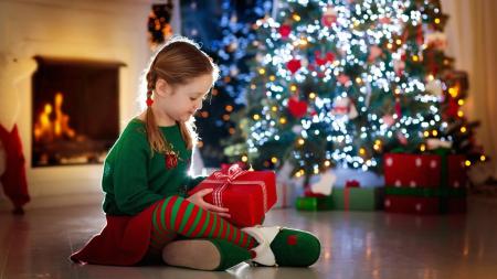 Přes 7 tisíc dětí stráví Vánoce v ústavech: Proč reforma péče o ohrožené děti nefunguje?