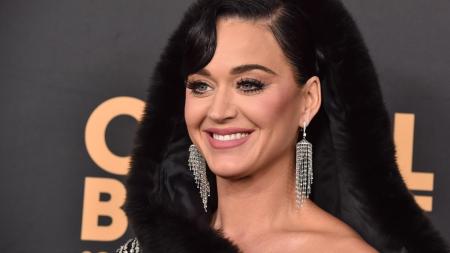 Katy Perry na turné s dcerou: Inspirace pro rodiče, nebo riskantní rozhodnutí?