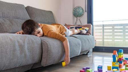 Můj syn (12) má deprese. Babička ale říká, že potřebuje jen pár facek