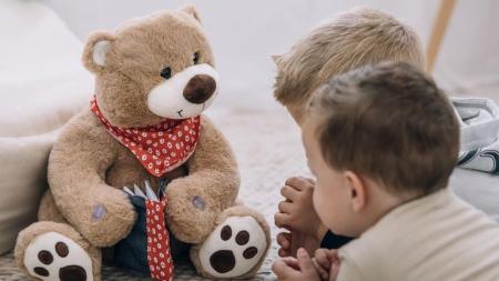 Medvídek čte na dobrou noc: Vyhrajte plyšového Maxe plného pohádek