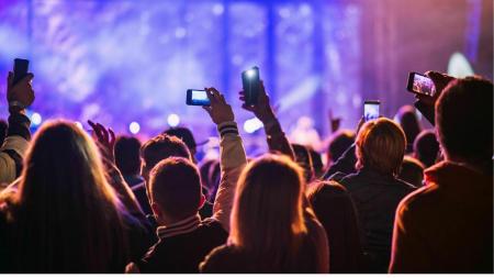 Letní festivaly v Česku 2025: Co nesmíte propásnout?