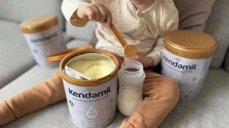 Které umělé mléko je nejlepší? Vyzkoušeli jsme značku Kendamil