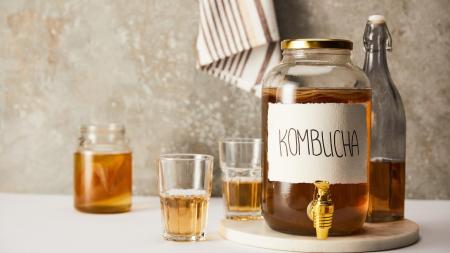 Co je to kombucha a jak si ji připravit doma?