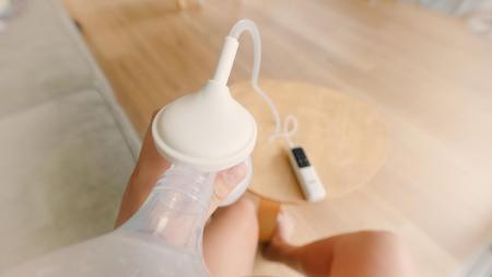 Revoluce v odsávání mateřského mléka: Vyzkoušely jsme odsávačku NUK Soft & Easy