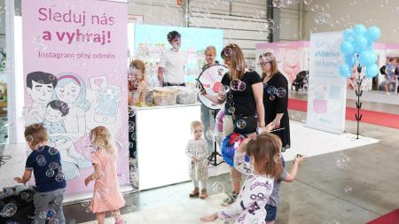 Hračky, kočárky, soutěže i školení první pomoci. To vše najdete v říjnu na veletrhu FOR KIDS