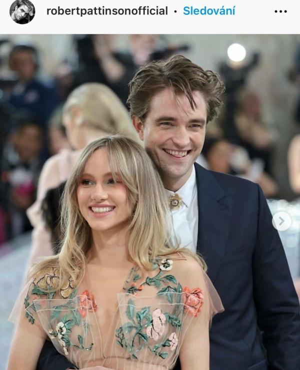 Robert Pattinson a Suki Waterhouse se těší na prvního potomka.