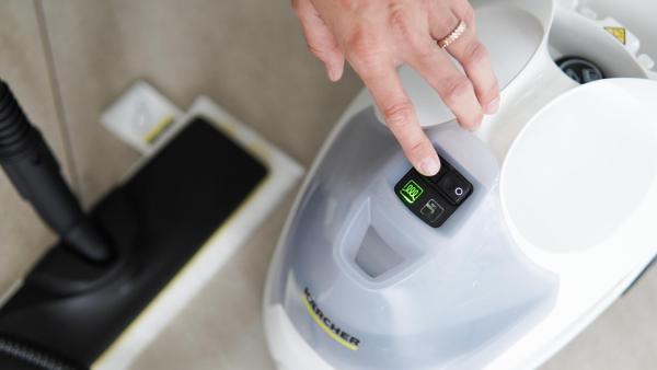 Parní čistič SC 4 EasyFix Plus se opravdu snadno obsluhuje a ovládá.