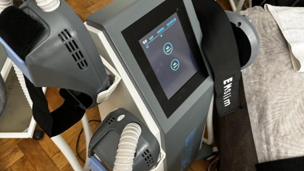 Intenzivní elektromagnetická stimulace svalů je klíčem k efektivnímu tvarování postavy v centru ToWell.