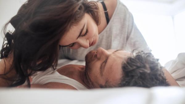 Pokud se žena během těhotenství cítí dobře, nemusí se vyhýbat ani análnímu sexu.