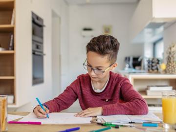 Aspergerův syndrom: Příznaky, diagnostika a léčba
