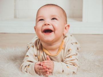 Vývoj miminka 5 měsíců: Čas na první příkrmy